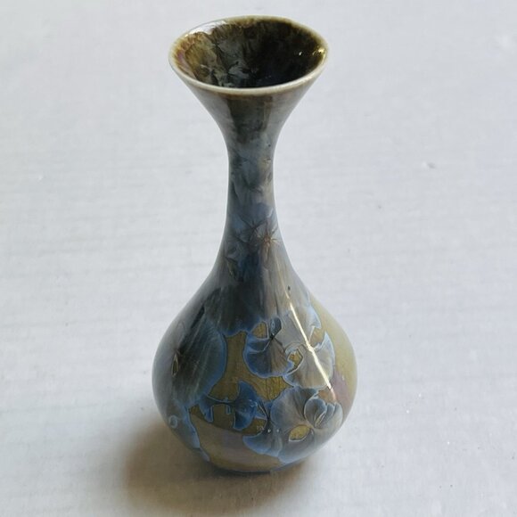 Vintage Pottery Vase Floral Signed Home Decor - Picture 1 of 6
